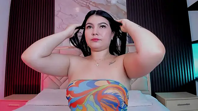 Snapshot of MiaaFarrel chatting on 09/20/25, 12:39 MiaaFarrel online show from 09/20/25, 12:39