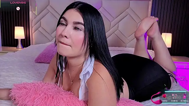 MiaaFarrel online show from 02/24/26, 07:34