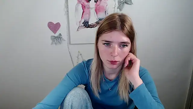 JuiceLips   online show from 12/03/25, 03:21