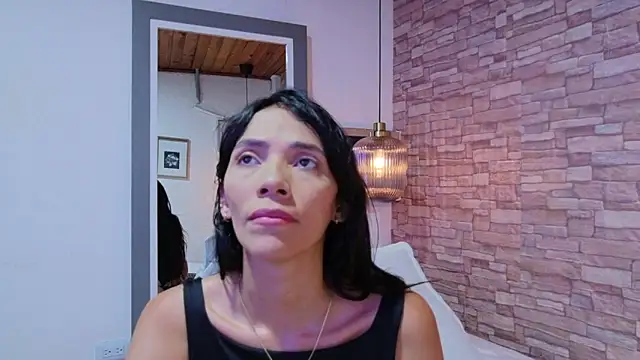 Martina thompson69 online show from 03/12/26, 04:57