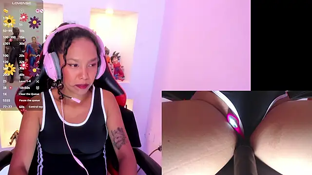 NovaLyn online show from 10/13/25, 04:45