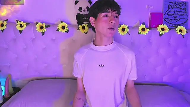 AleAurarashi online show from 02/19/26, 07:48