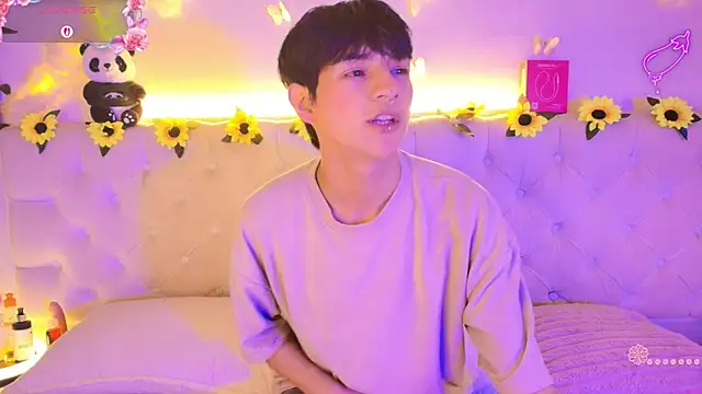 AleAurarashi online show from 03/18/26, 01:25