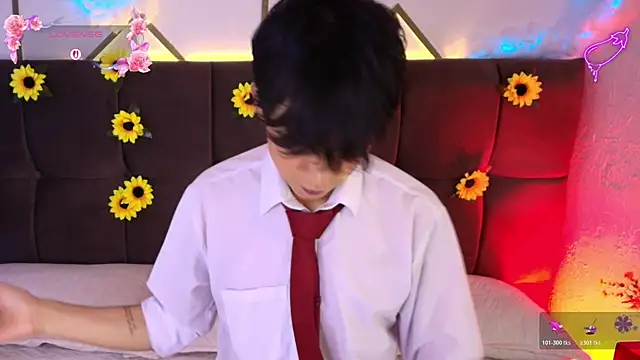 AleAurarashi online show from 04/19/26, 05:18