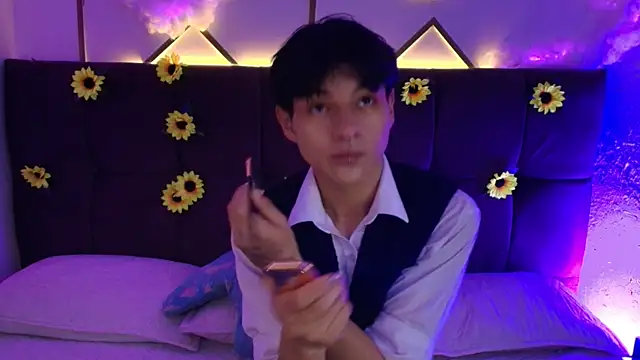 AleAurarashi online show from 04/23/26, 12:04