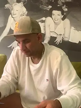 Hothotboyg online show from 01/10/26, 10:58