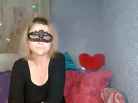 Miss Nona online show from 11/14/25, 04:55