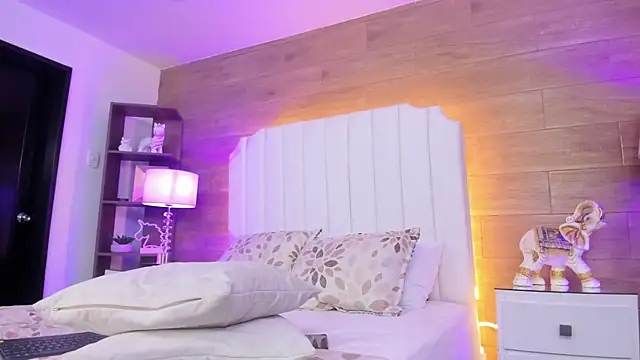 ScarletMore online show from 03/01/26, 01:46