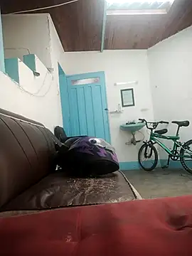  yefez online show from 11/18/25, 06:34