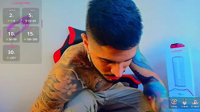 amodeus bael  online show from 10/31/25, 02:12