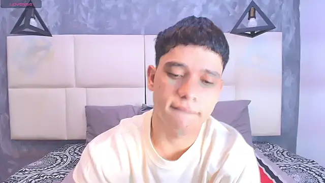 aron twink66 online show from 10/03/25, 02:47