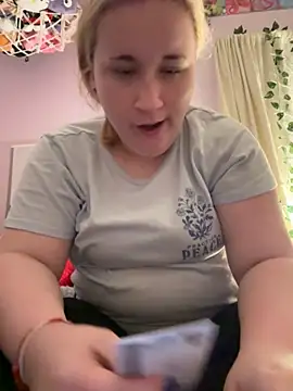 imawhorenslut19 online show from 04/09/26, 03:06