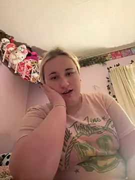 imawhorenslut19 online show from 04/28/26, 03:44