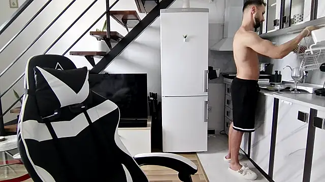 RyanStorm  online show from 10/07/25, 12:35