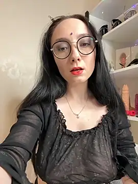 Jinhee Tiny online show from 10/07/25, 07:27