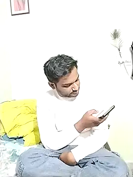 avi007p online show from 11/08/25, 07:45