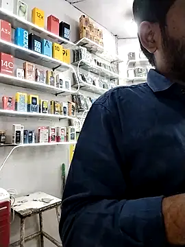 avi007p online show from 11/20/25, 01:55