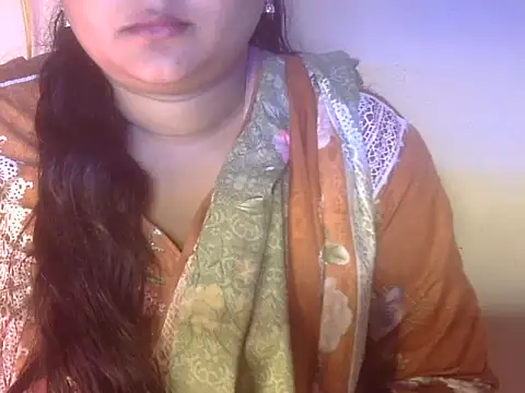 Snapshot of Saniya_K chatting on 09/19/25, 05:09 Saniya K online show from 09/19/25, 05:09