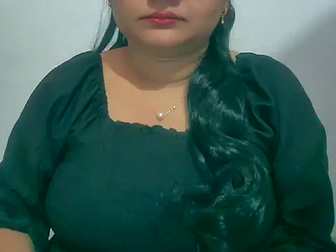 Saniya K online show from 11/14/25, 01:43