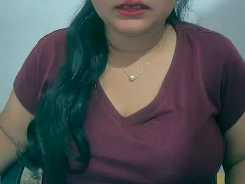 Saniya K online show from 12/15/25, 12:20