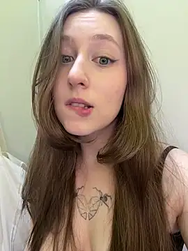 Snapshot of FroggyAnna chatting on 05/20/26, 03:18 FroggyAnna online show from 05/20/26, 03:18
