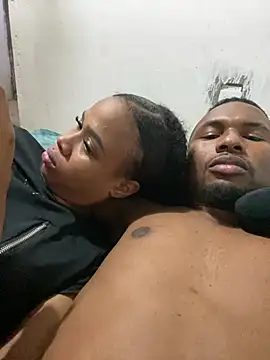 sexy-colombiana online show from 04/21/26, 10:56