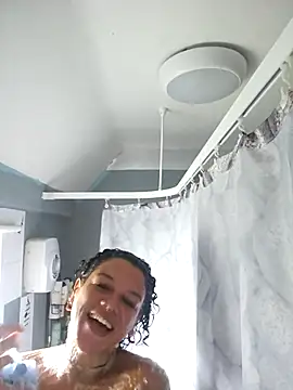 Snapshot of GoddessChantelle chatting on 09/19/25, 09:32 GoddessChantelle online show from 09/19/25, 09:32