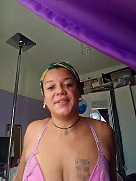Snapshot of GoddessChantelle chatting on 09/22/25, 09:44 GoddessChantelle online show from 09/22/25, 09:44