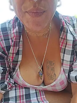 Snapshot of GoddessChantelle chatting on 08/03/26, 09:04 GoddessChantelle online show from 08/03/26, 09:04