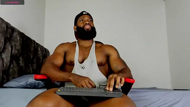 Snapshot of james_musclebbc chatting on 05/07/26, 12:16 james musclebbc online show from 05/07/26, 12:16