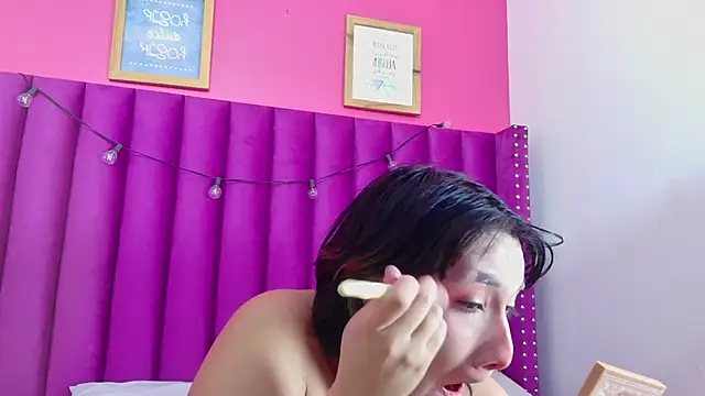 Snapshot of cosplaydate chatting on 11/19/25, 02:55 cosplaydate online show from 11/19/25, 02:55