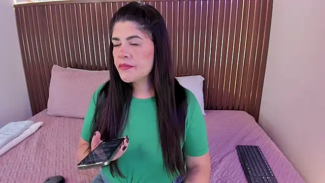 Roxie-NS online show from 10/15/25, 12:05