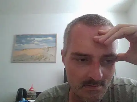 Snapshot of april_patrik chatting on 06/05/26, 01:28 april patrik online show from 06/05/26, 01:28