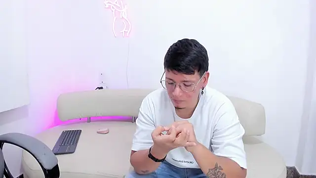 ZoeandEthan online show from 09/11/25, 06:08