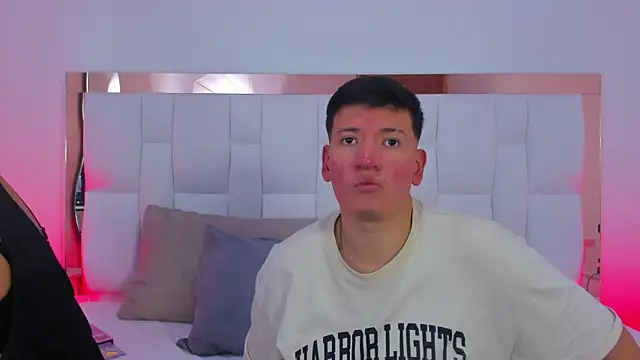 ZoeandEthan online show from 09/26/25, 06:34