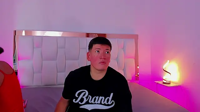 ZoeandEthan online show from 09/30/25, 06:35