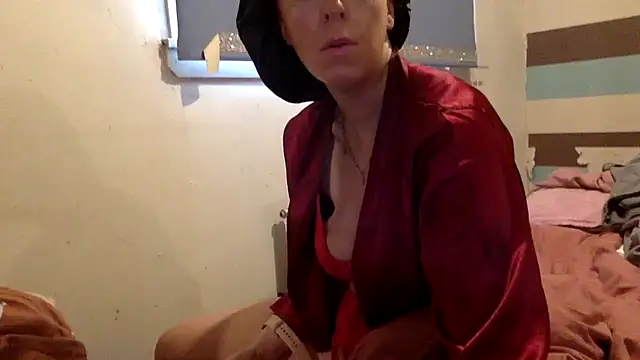 Snapshot of Bellababexox_ chatting on 09/14/25, 04:28 Bellababexox online show from 09/14/25, 04:28