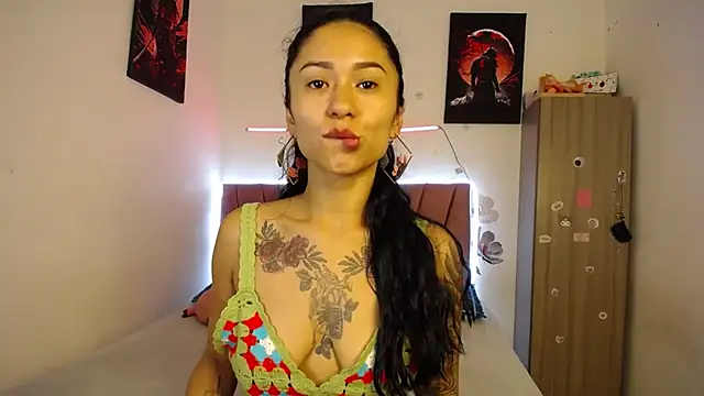 Liahdiaz  online show from 05/09/26, 04:34