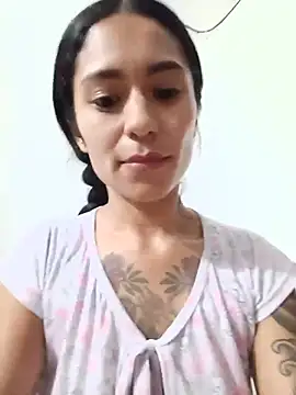 Snapshot of Liahdiaz_ chatting on 06/28/26, 05:13 Liahdiaz online show from 06/28/26, 05:13