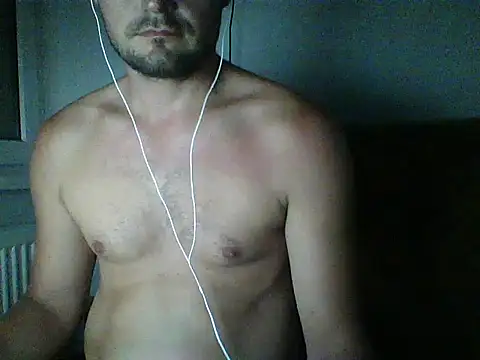 Snapshot of SexWinter90 chatting on 07/04/26, 01:01 SexWinter90 online show from 07/04/26, 01:01