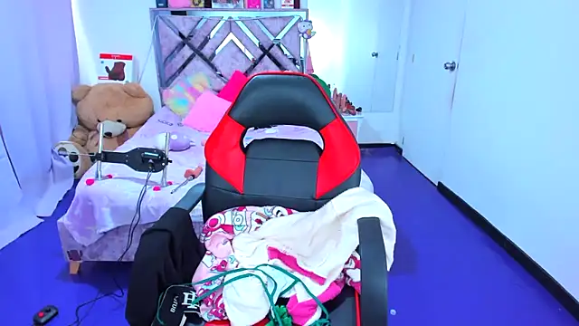 Luna Analya online show from 03/18/26, 02:53