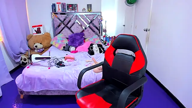 Luna Analya online show from 04/22/26, 01:01