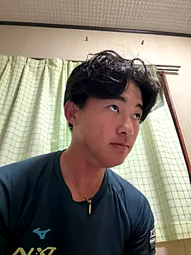 Snapshot of shoma2003 chatting on 09/26/25, 01:48 shoma2003 online show from 09/26/25, 01:48