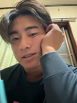 Snapshot of shoma2003 chatting on 10/31/25, 02:07 shoma2003 online show from 10/31/25, 02:07