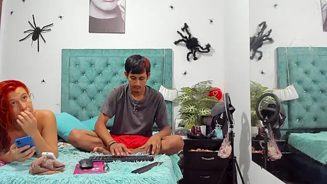 Rihanna hotx online show from 11/22/25, 12:42