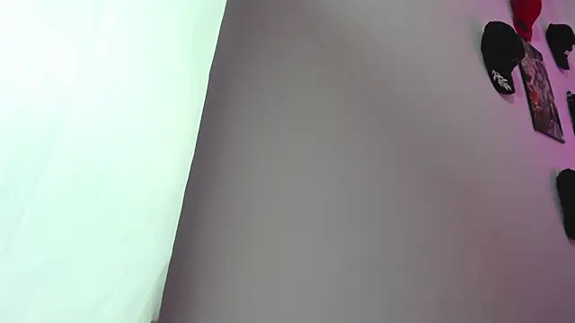 Rihanna hotx online show from 03/02/26, 03:52