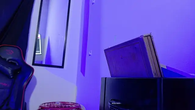 Rihanna hotx online show from 06/08/26, 03:40