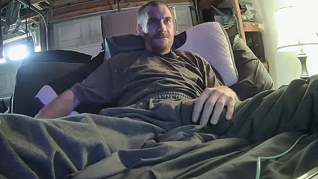 Snapshot of Tiggitytomociti chatting on 11/06/25, 11:15 Tiggitytomociti online show from 11/06/25, 11:15