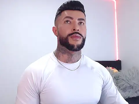 andrea de lucaa online show from 09/13/25, 04:45