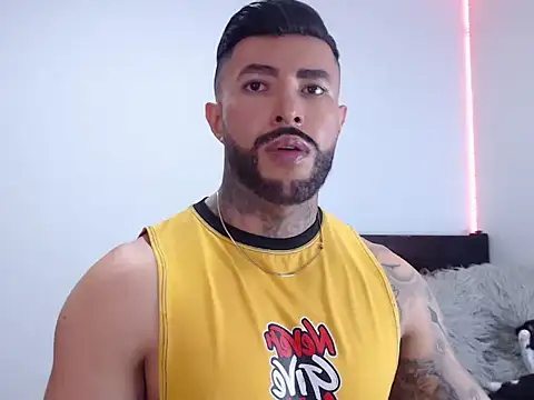 andrea de lucaa online show from 09/30/25, 02:38